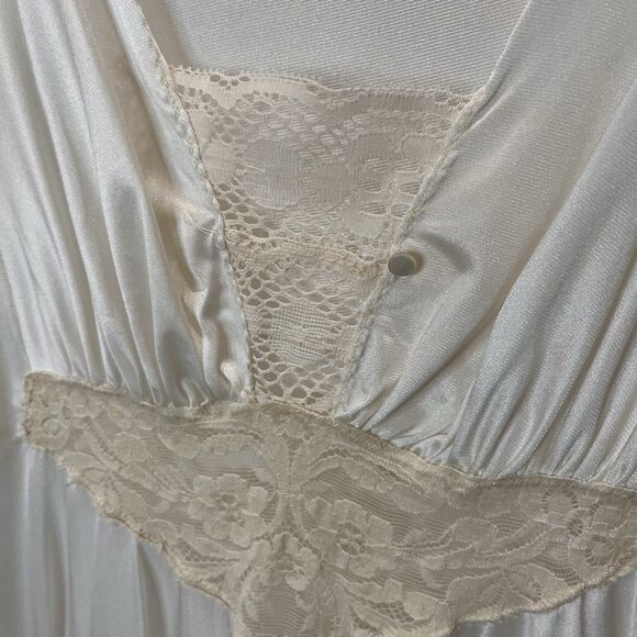Diversions White Ivory Satin Long Maxi Night Gown Lounge Womens Size M Lace Trim - Picture 4 of 10